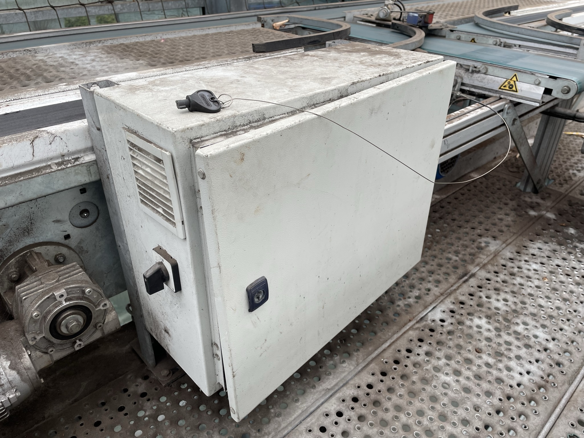 Various loose parts WPS delivery, sorting and buffer system