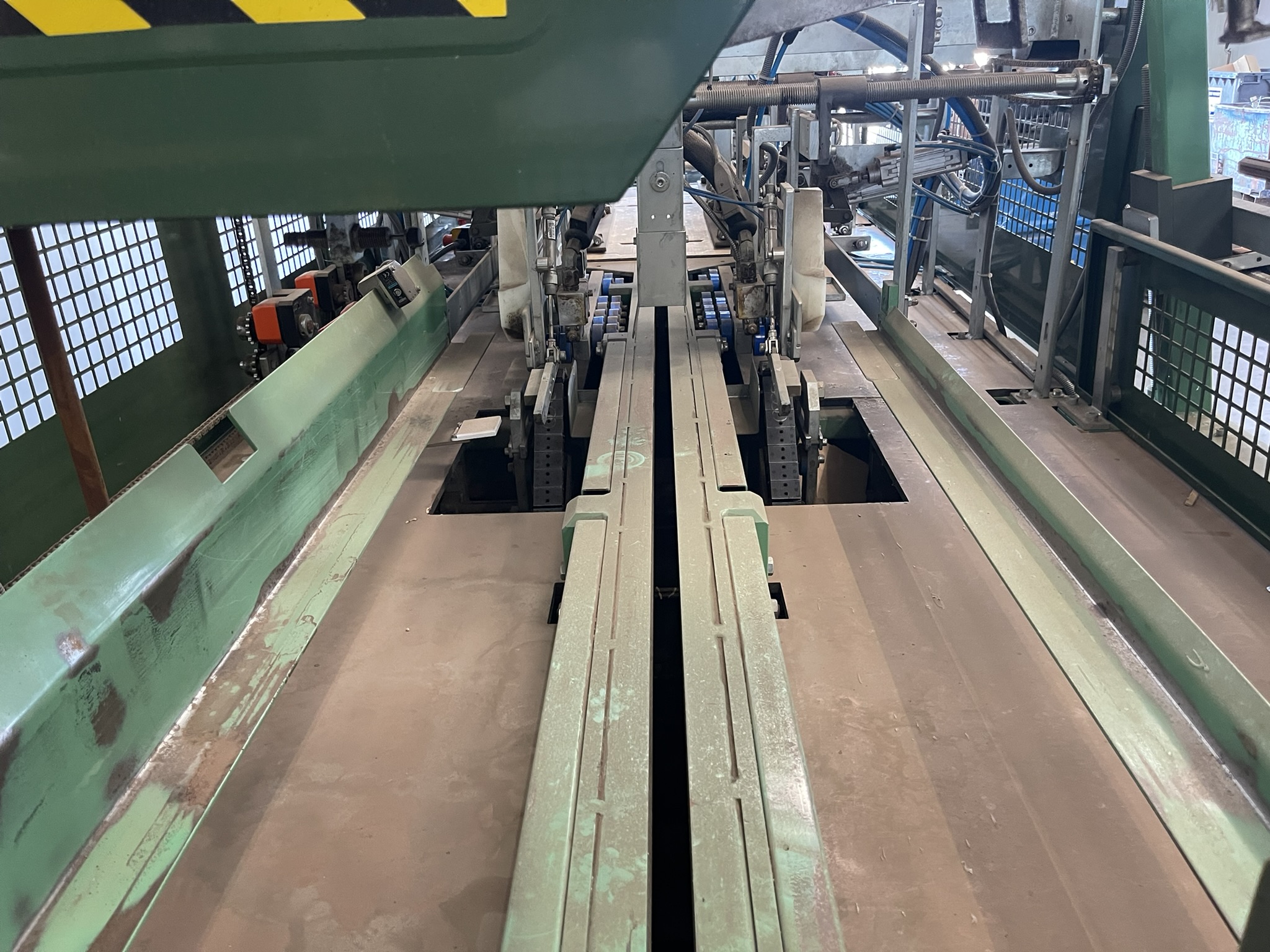 Boix dozenopzetmachine incl. stapel/uitvoer unit