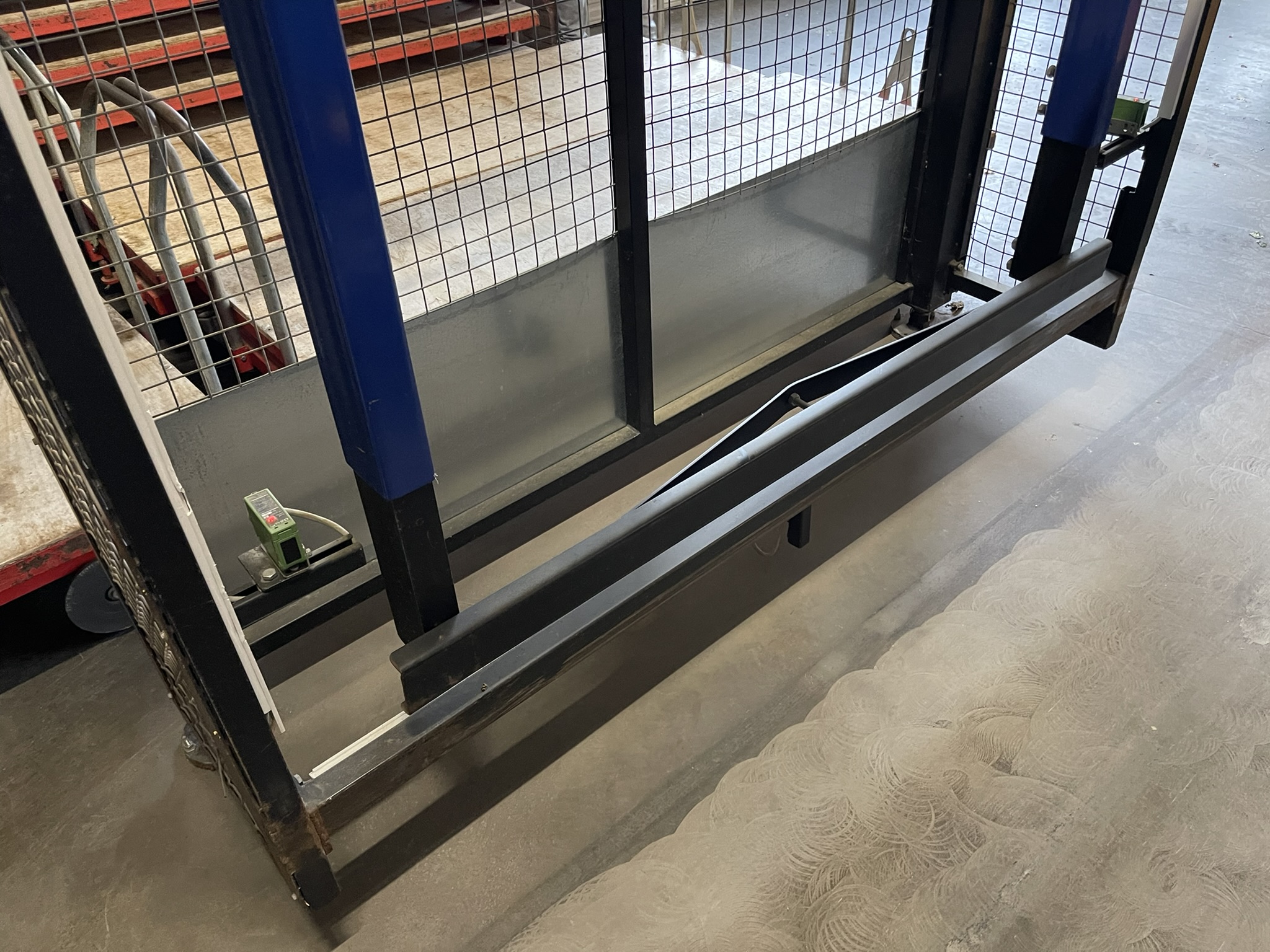 Destacker & Aweta Crate tipper