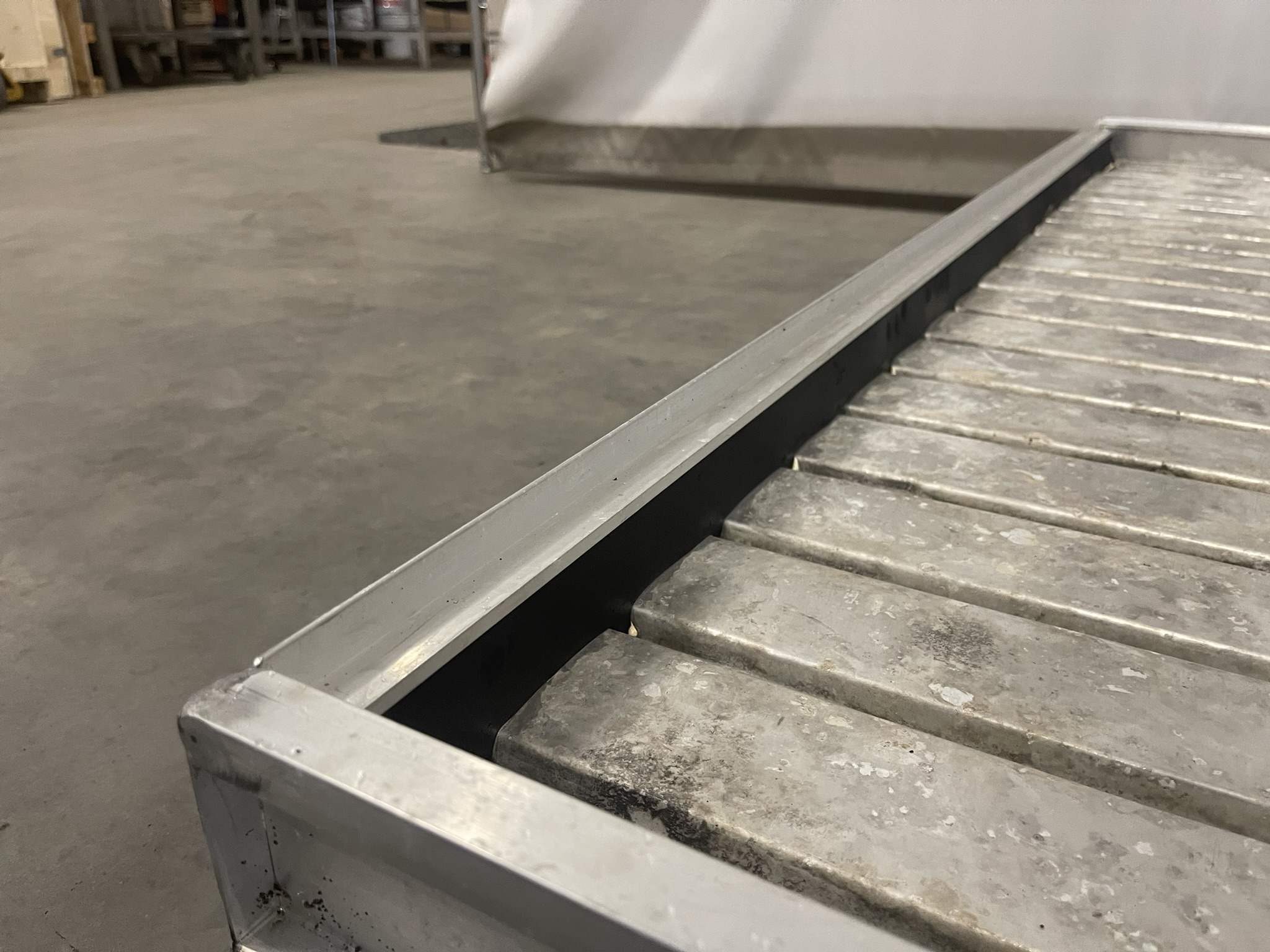 Aluminium rolcontainers met aluminium eb- en vloedbodem