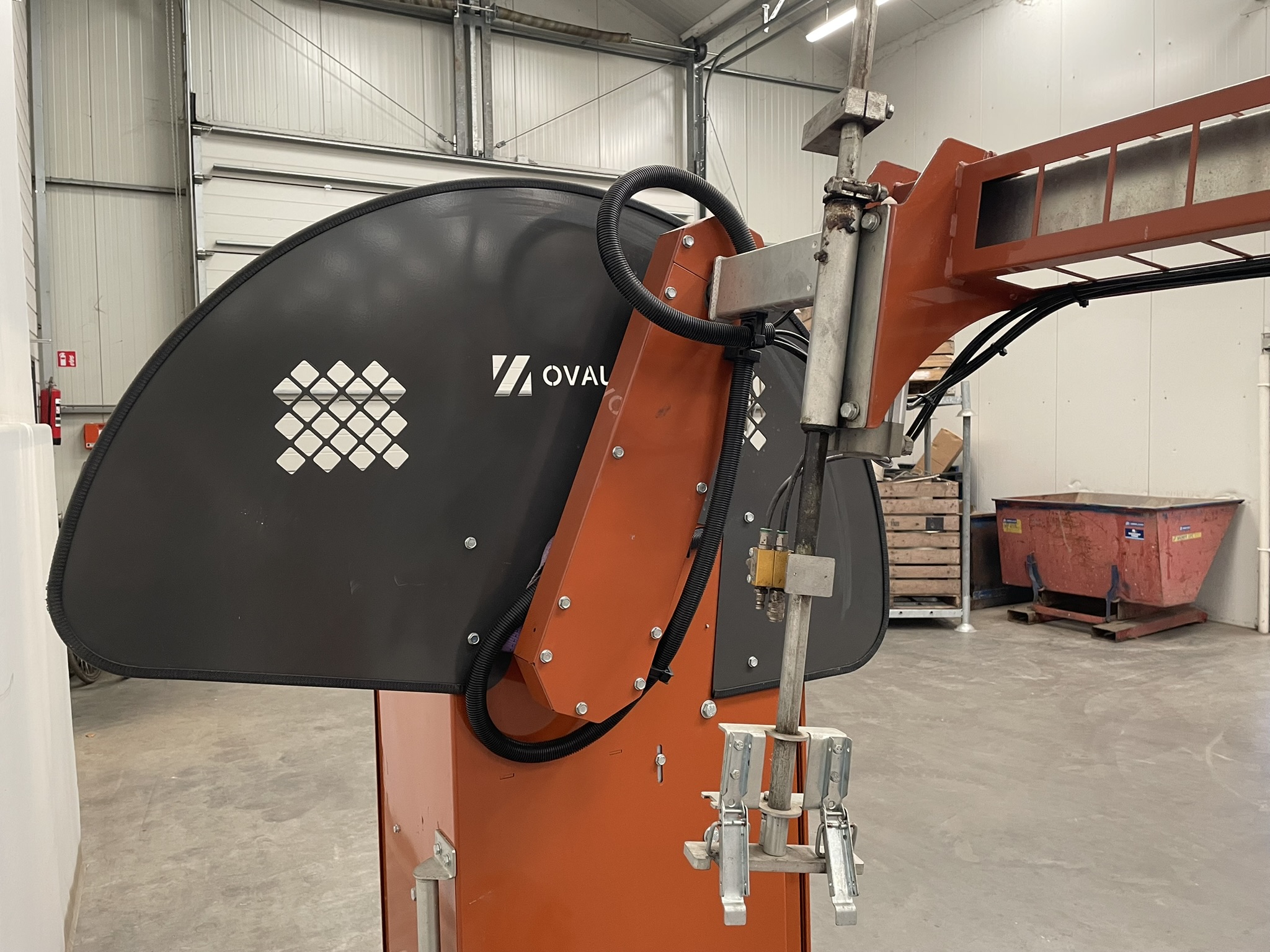 Javo Swing drop-down robots