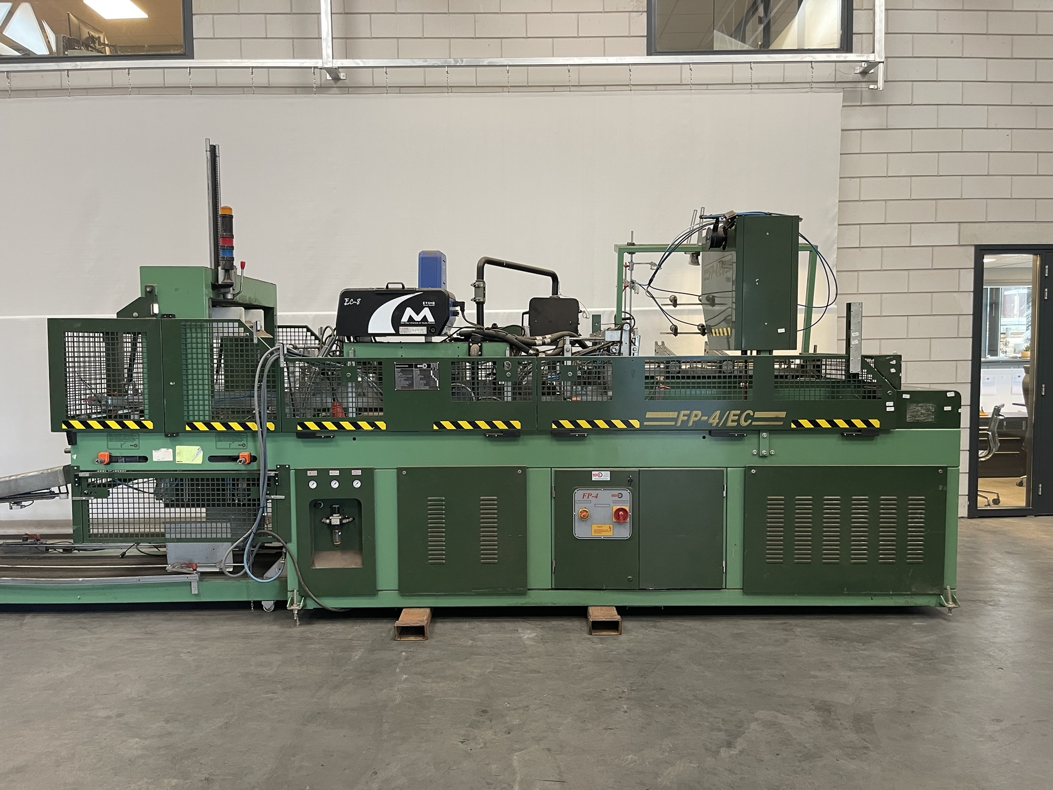 Boix dozenopzetmachine incl. stapel/uitvoer unit