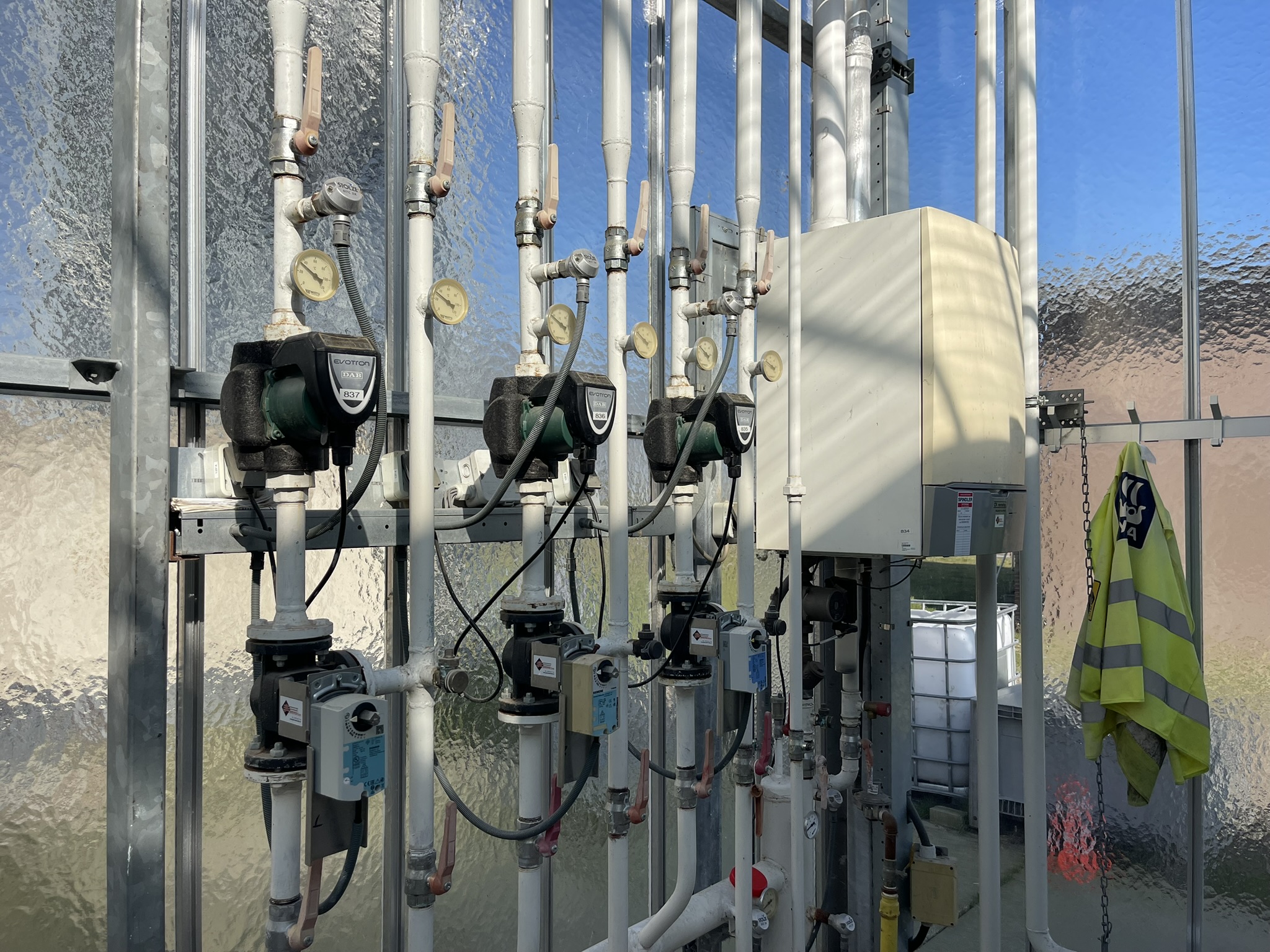 Complete turnkey test greenhouse 240 m²