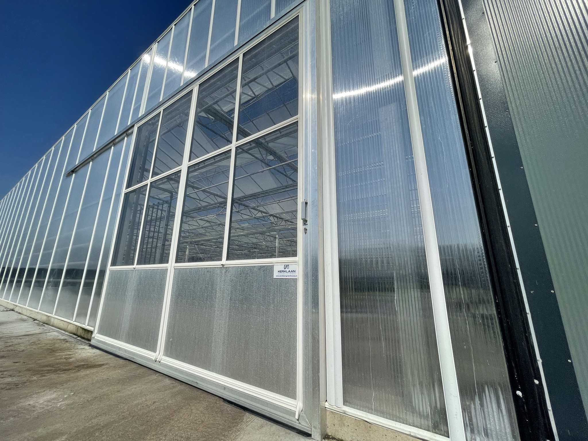 Complete frame for sliding door