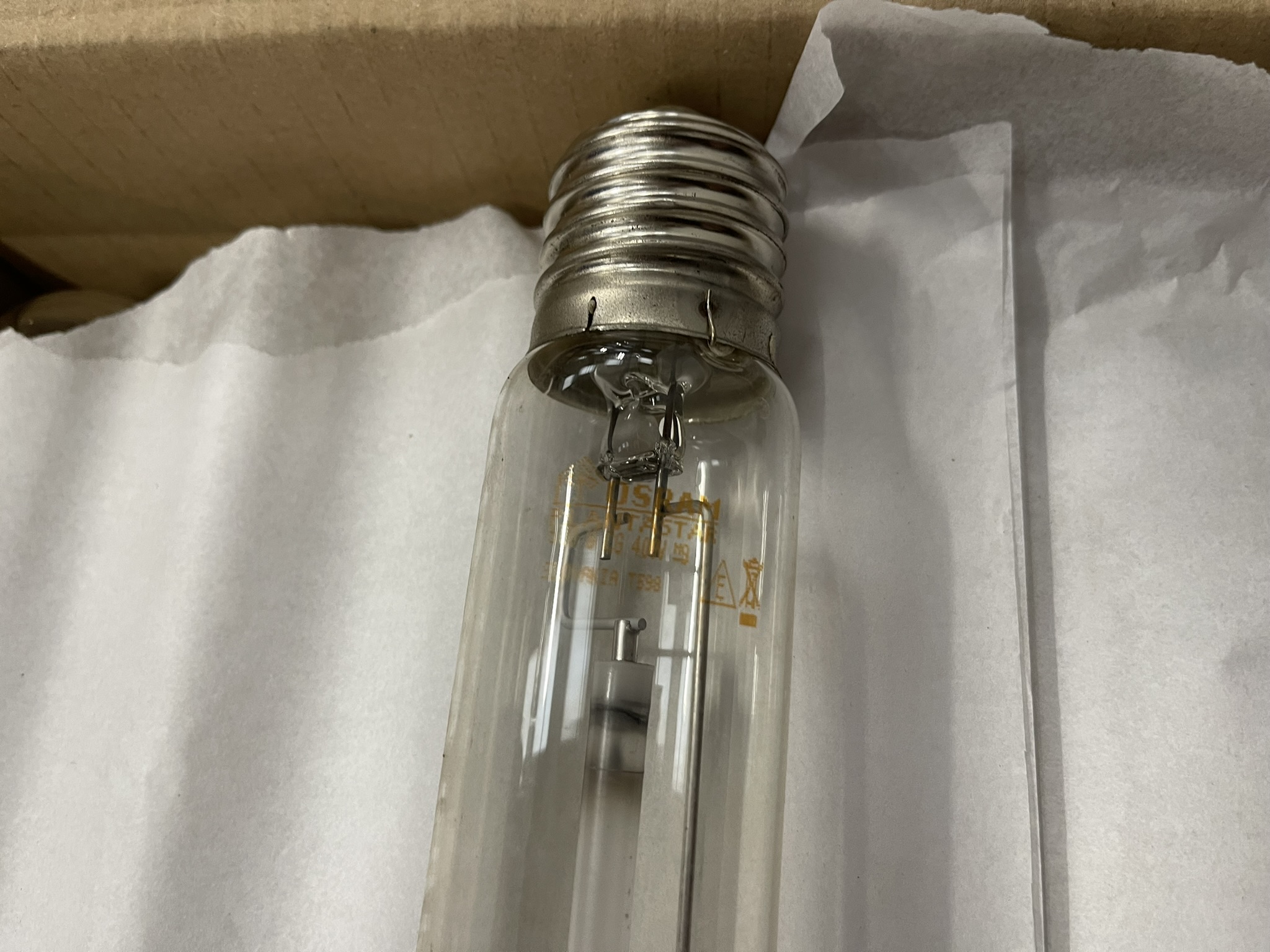 Assimilation bulbs 600 watts 400 volts used