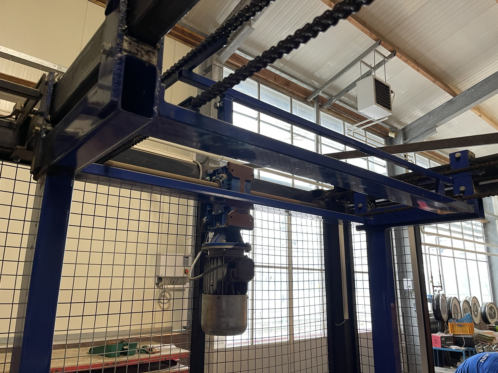 Destacker & Aweta Crate tipper