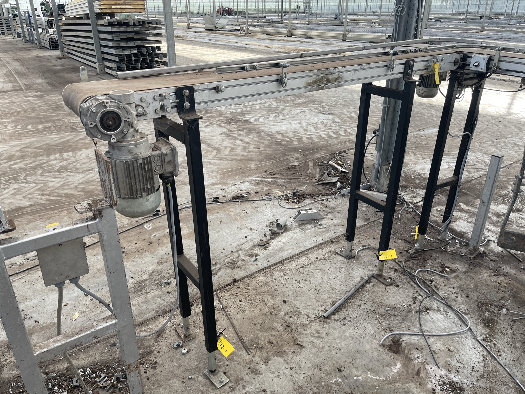 Flier conveyor belts