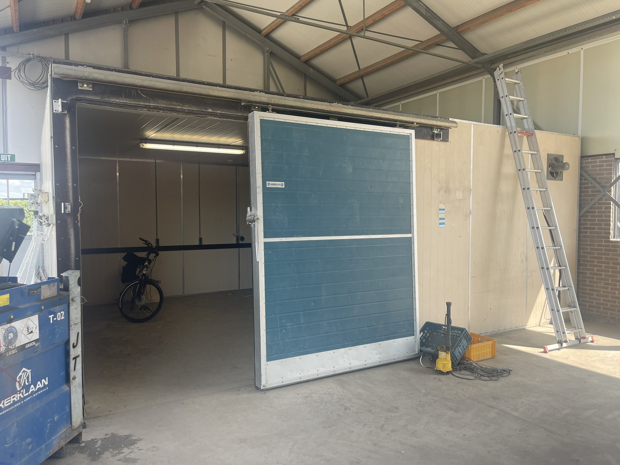 Cooling room 97.50 m³ / 40 m²