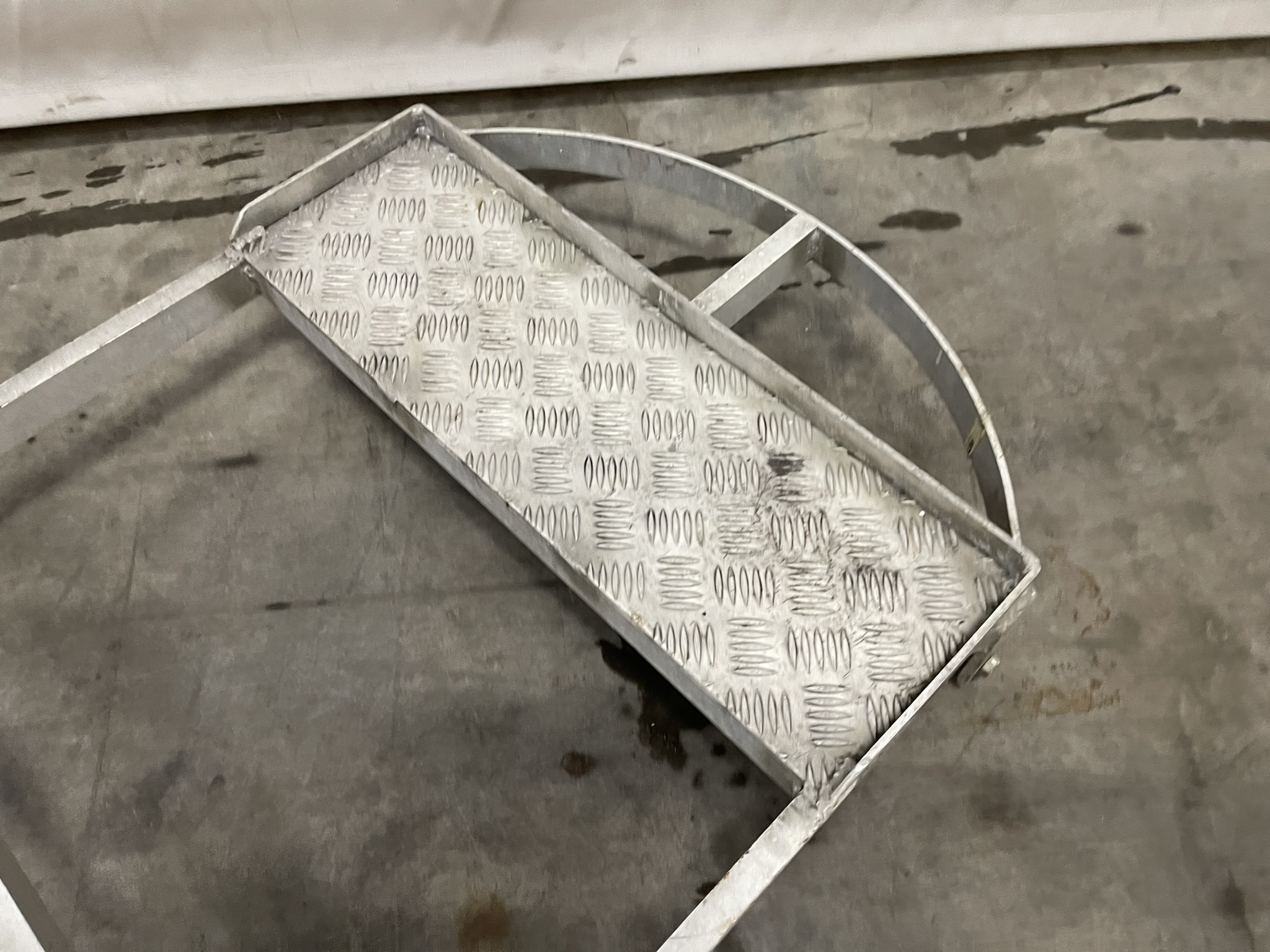 Pipe rail harvesting trolleys