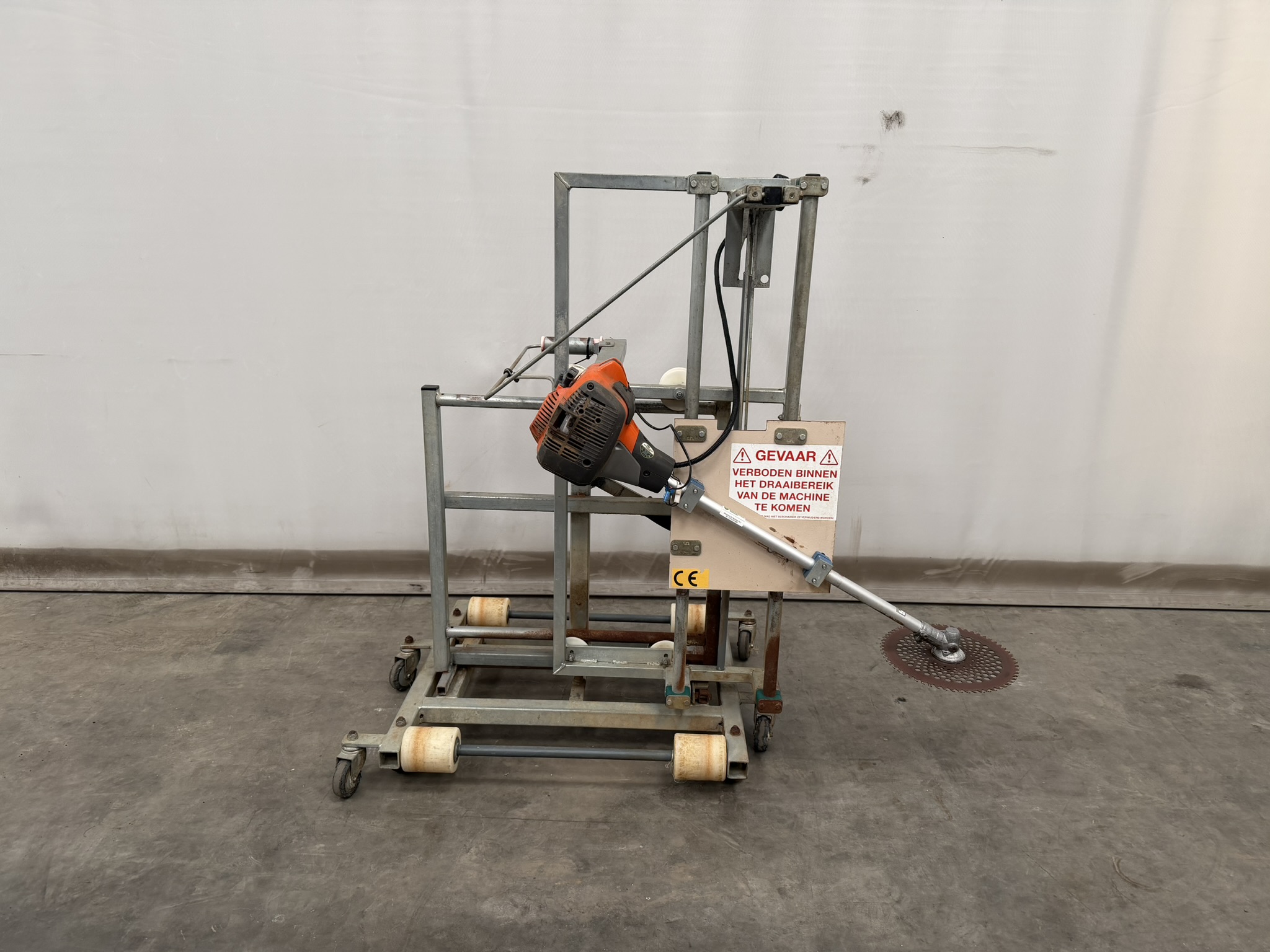 pipe rail log saw