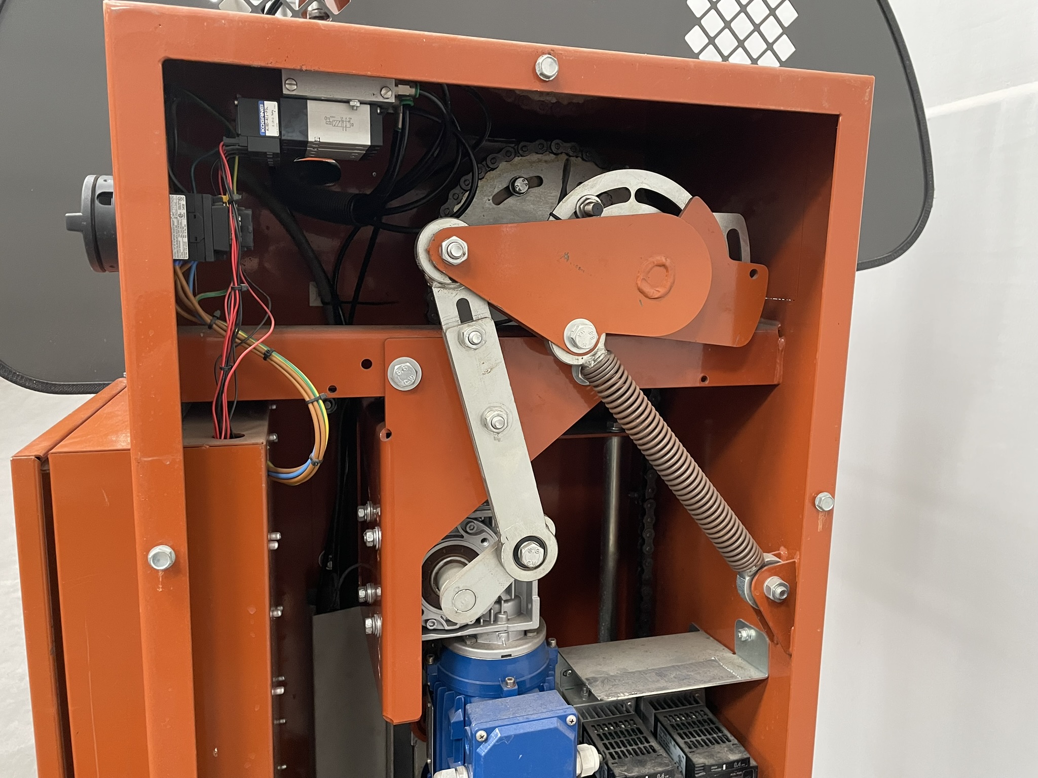 Javo Swing drop-down robots