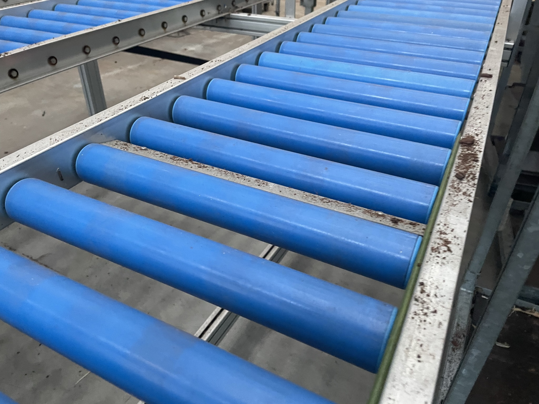 Roller conveyor buffer systems