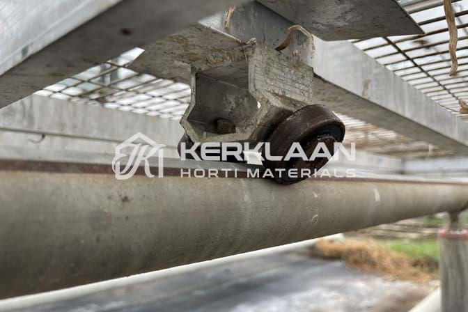 Aluminium mobile containers with mesh bottom