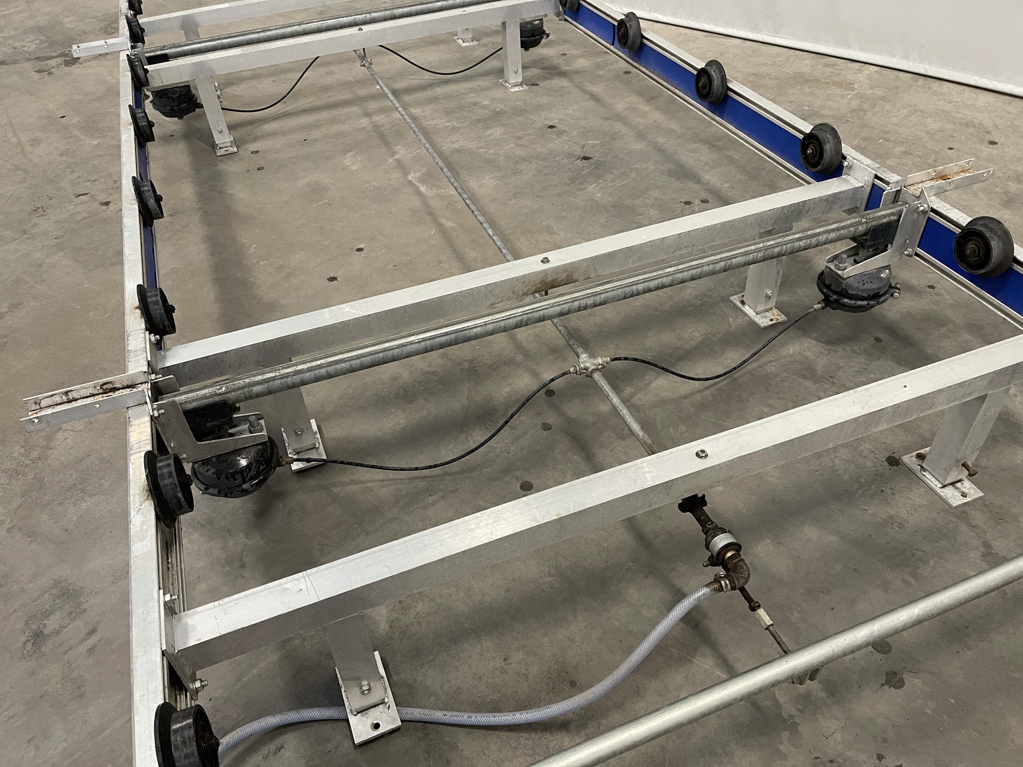 Roller table conveyors