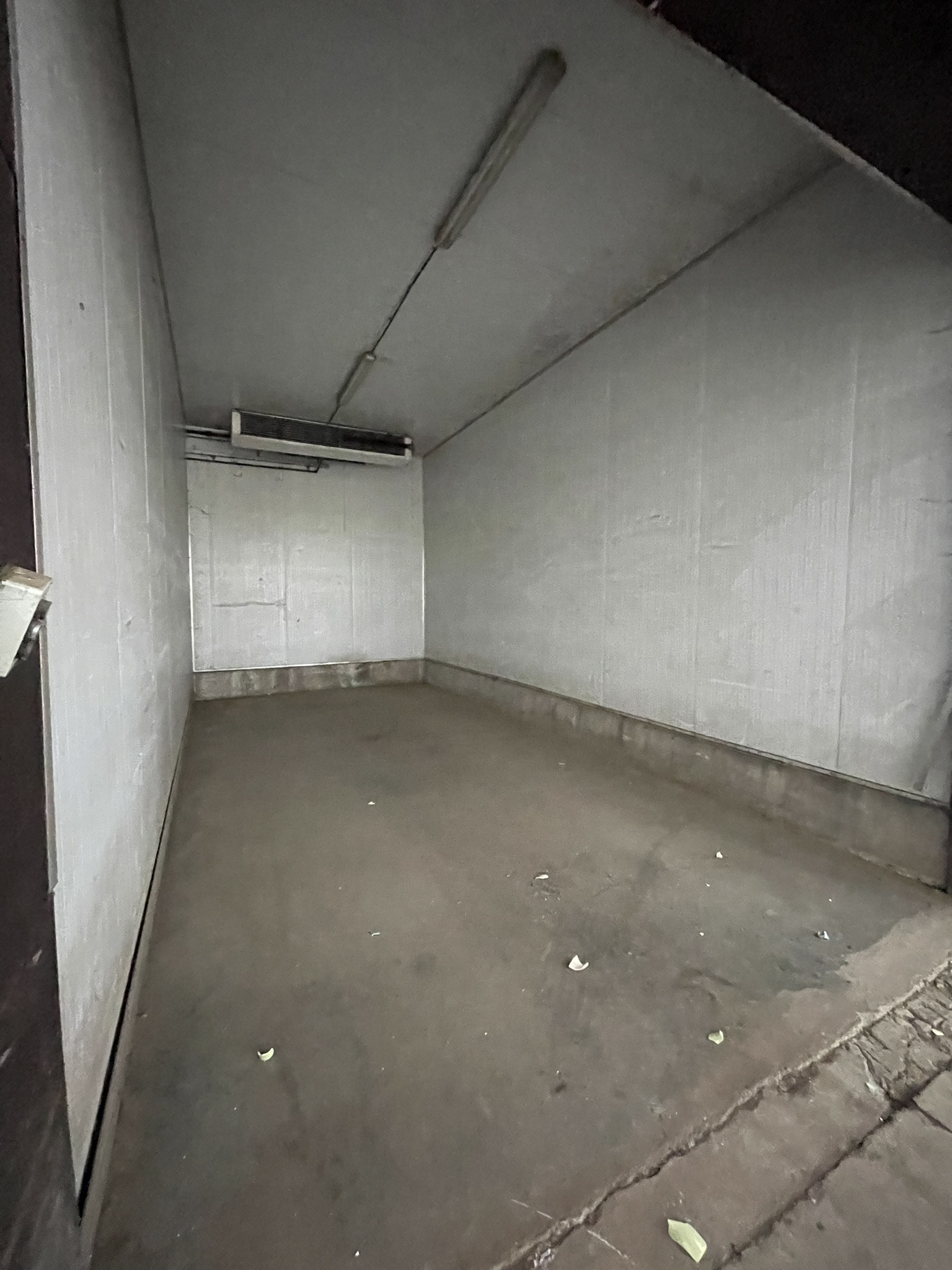 Cooling room 336 m³ / 72 m²