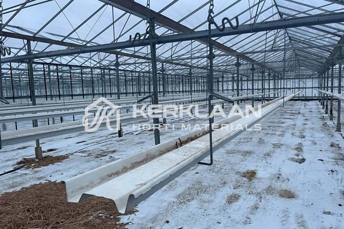 Complete strawberry cultivation system